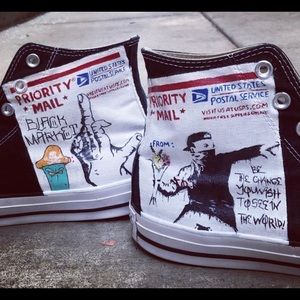 Converse Chucks size 11. US postal custom.